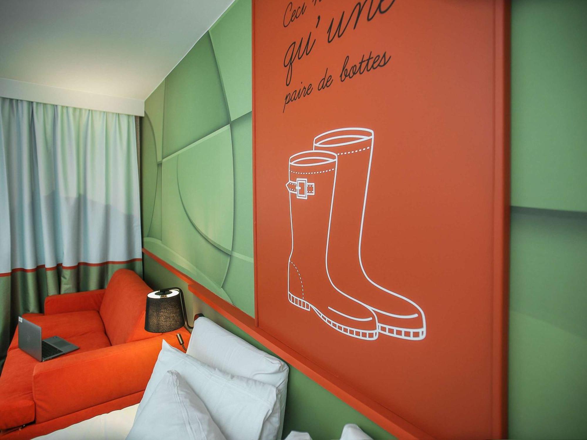 Ibis Styles Lisieux Normandie Eksteriør billede