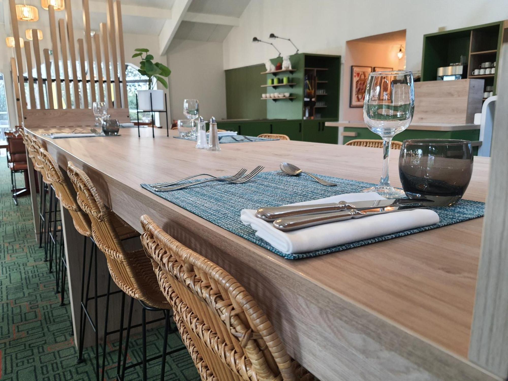 Ibis Styles Lisieux Normandie Eksteriør billede