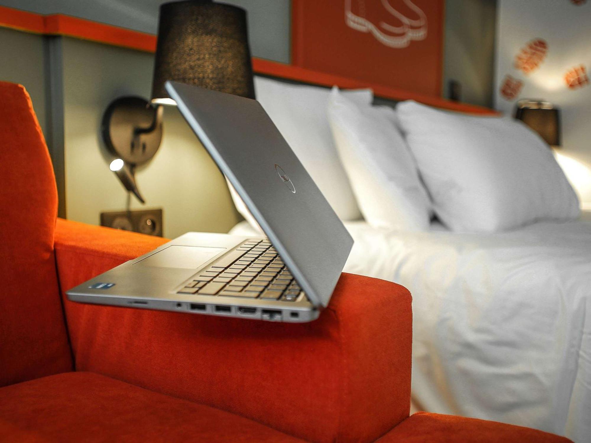 Ibis Styles Lisieux Normandie Eksteriør billede