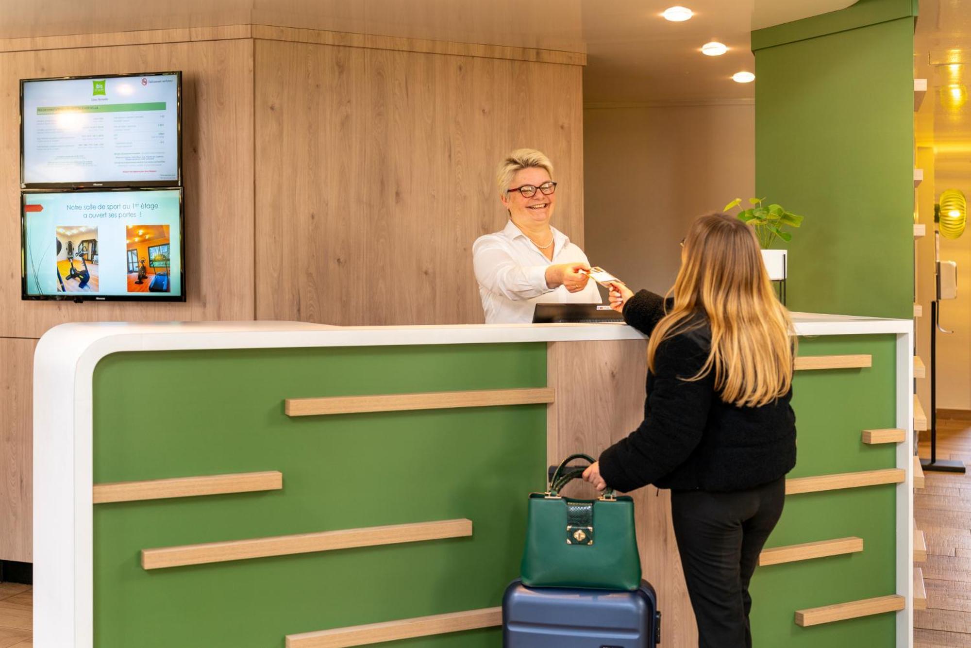 Ibis Styles Lisieux Normandie Eksteriør billede